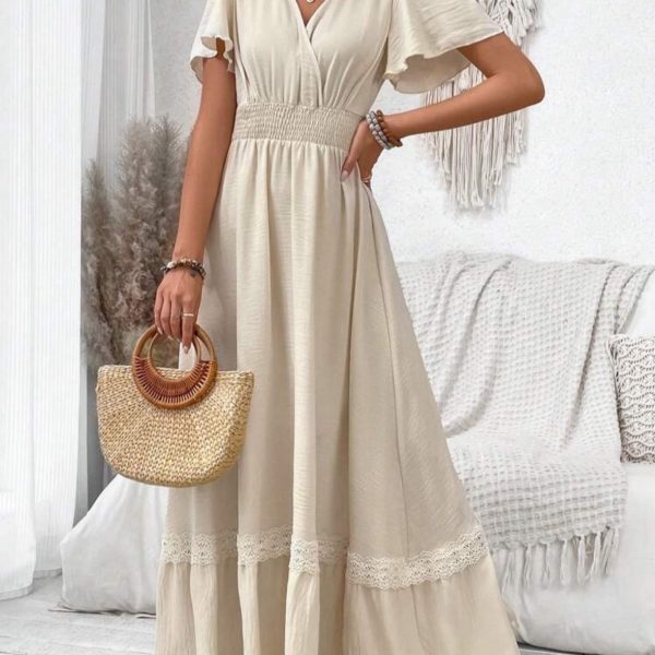 Robe longue à empiècement froncé