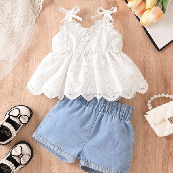 SHEIN Haut caraco à bordure festonnée et nœud aux épaules pour bébé fille et short taille paperbag