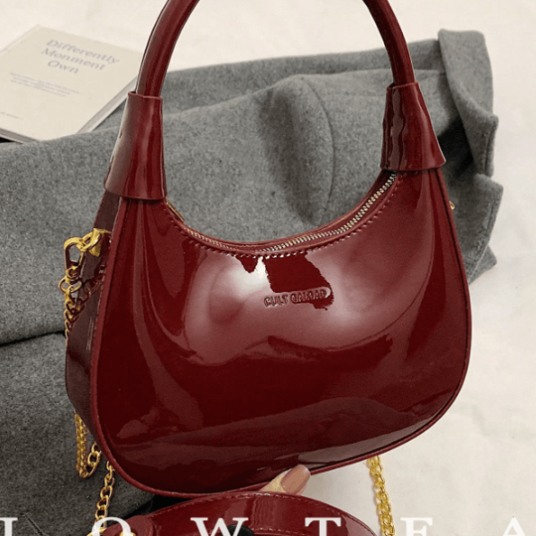 Sac bandoulière en cuir PU verni brillant