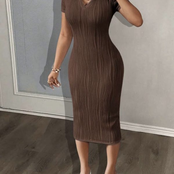 Slaydiva Robe d'été pour femme en tissu tricoté blanc ondulé, modèle slim, col en V, manches courtes, simple et élégante