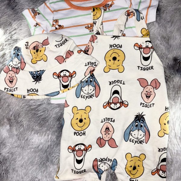 Jolie salopette avec chapeau