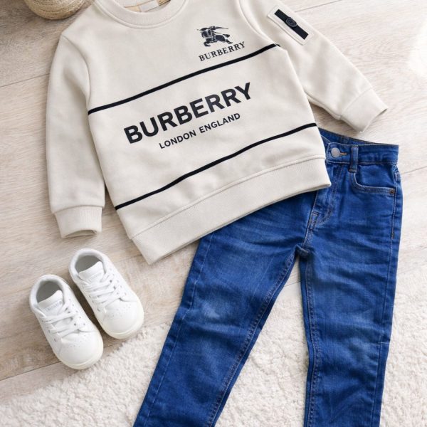2pcs Pull Burberry + Jean Lee