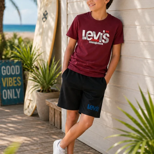 Ensemble Levi’s T-shirt et Short
